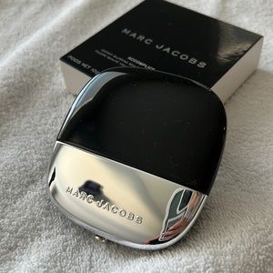 Marc Jacobs Accomplice Instant Blurring Powder 0.35oz/10g - 56 Starlet